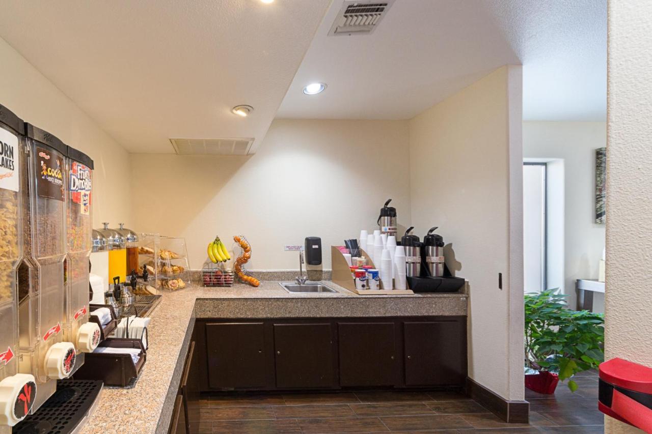 מלון Super 8 By Wyndham New Braunfels I-35 מראה חיצוני תמונה