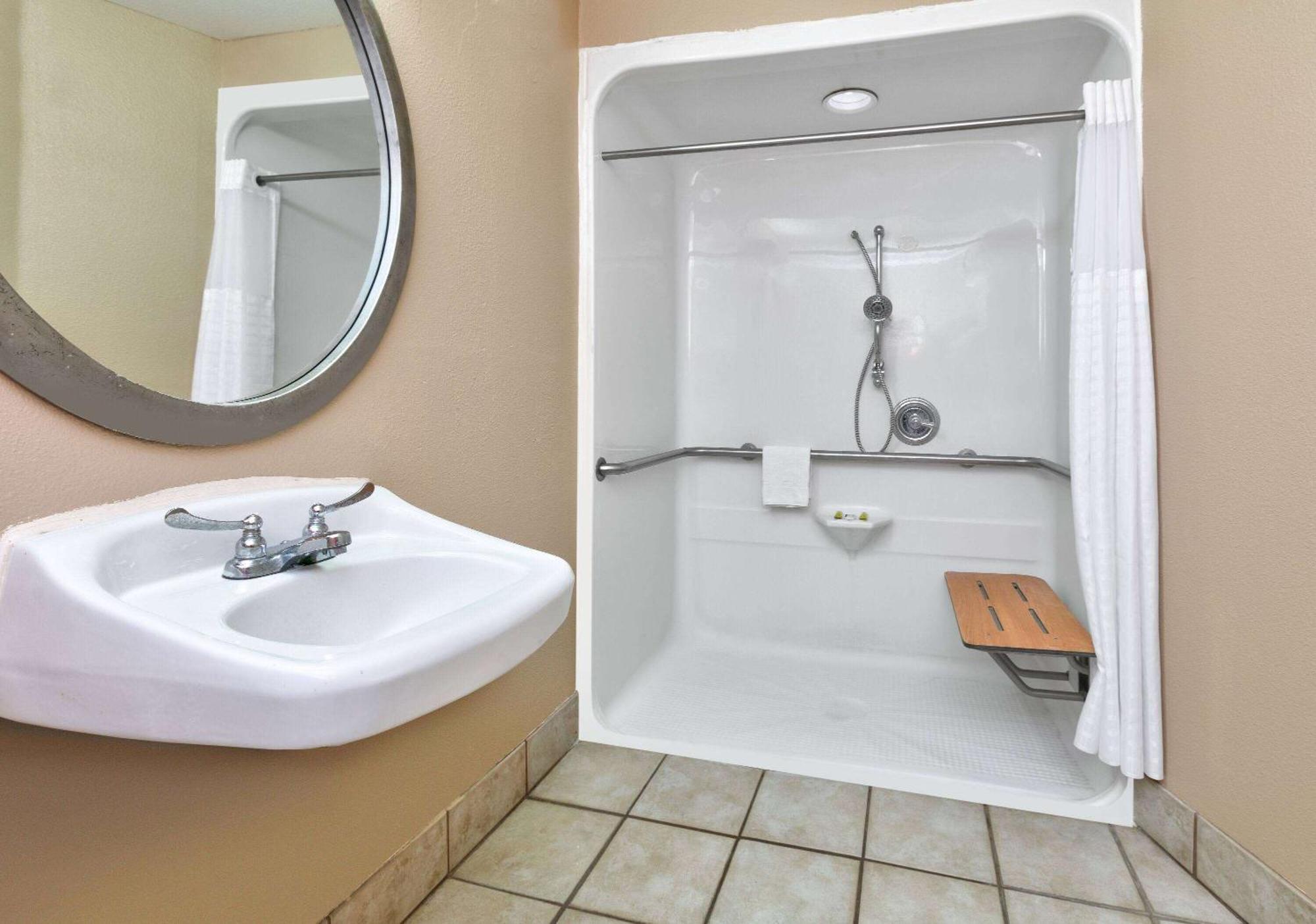 מלון Super 8 By Wyndham New Braunfels I-35 מראה חיצוני תמונה