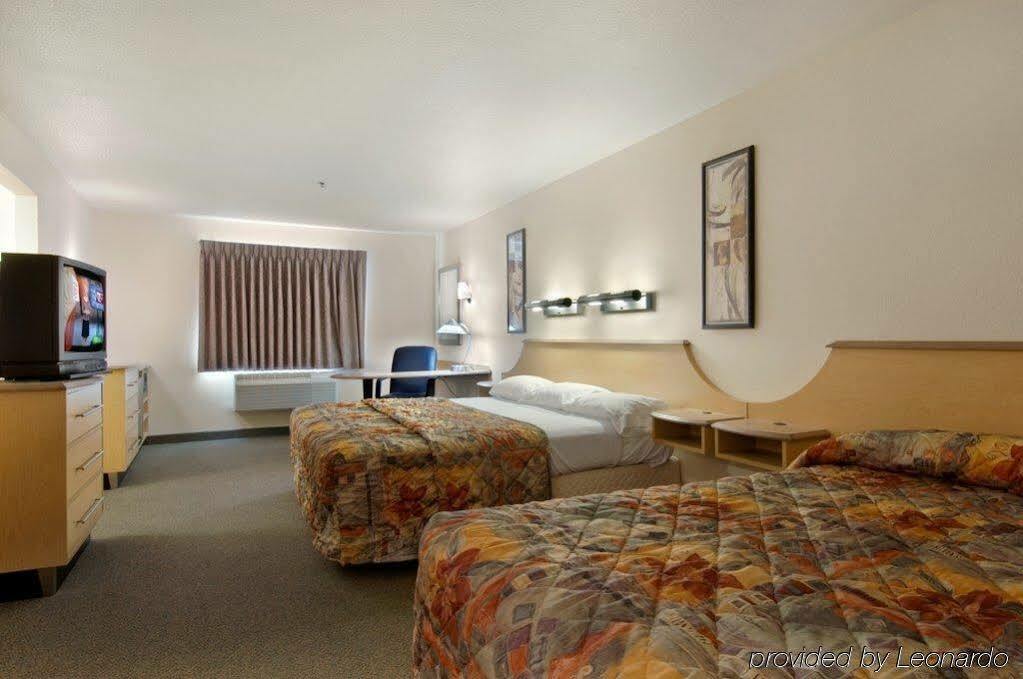מלון Super 8 By Wyndham New Braunfels I-35 מראה חיצוני תמונה
